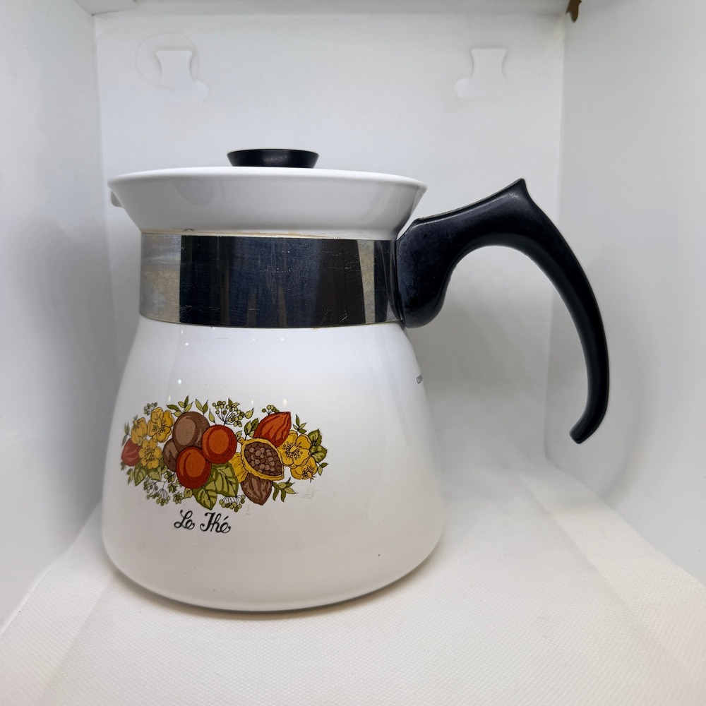 Vintage Corning Ware Spice O Life P-107 Teapot 7 Cup Le Thé White
